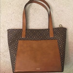 Fossil Tote bag